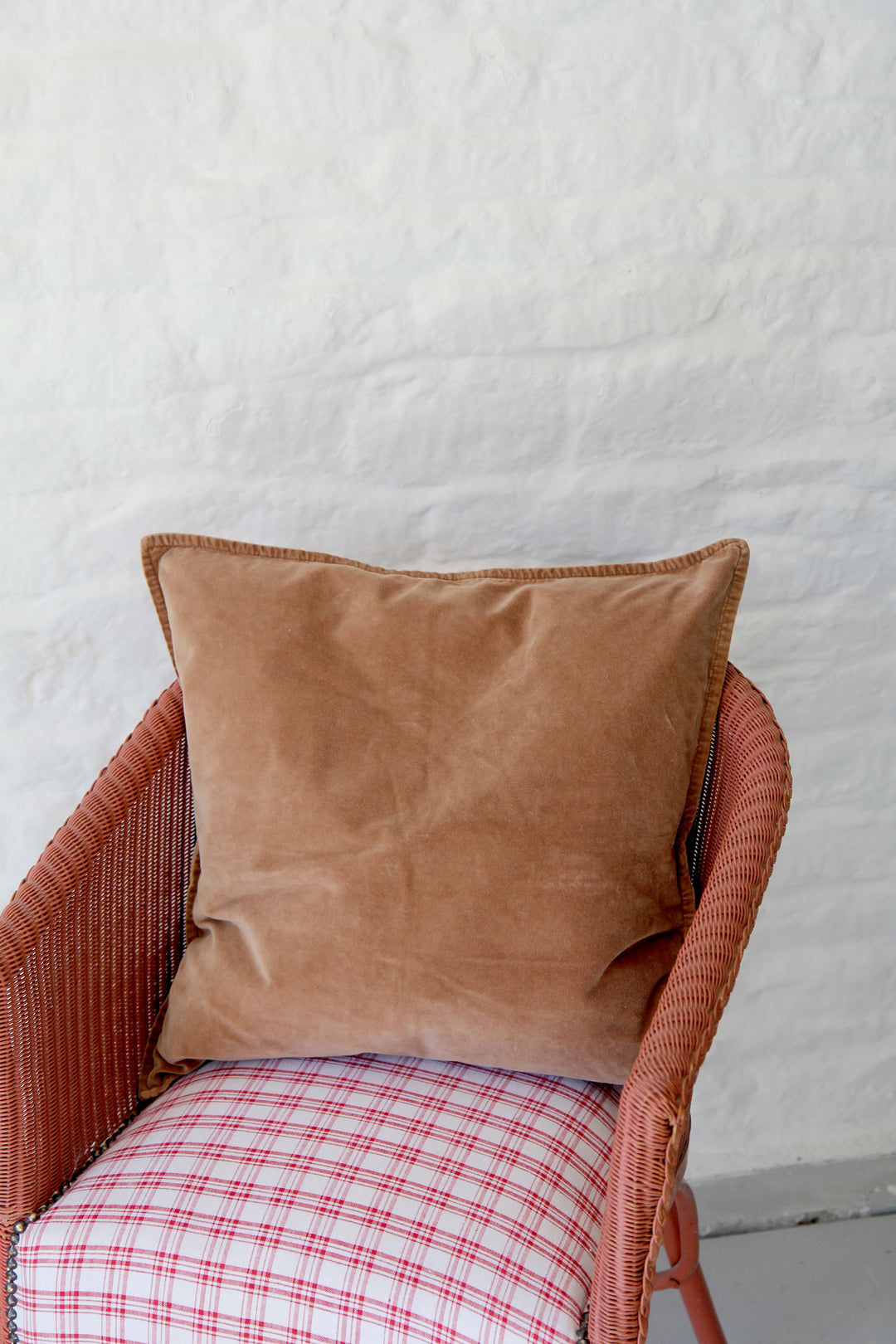 Velvet Square Cushion / Camel