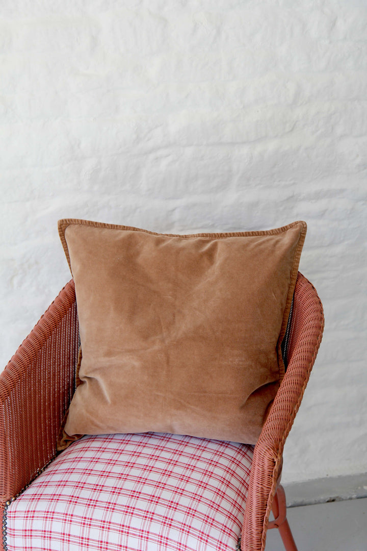 Velvet Square Cushion / Camel