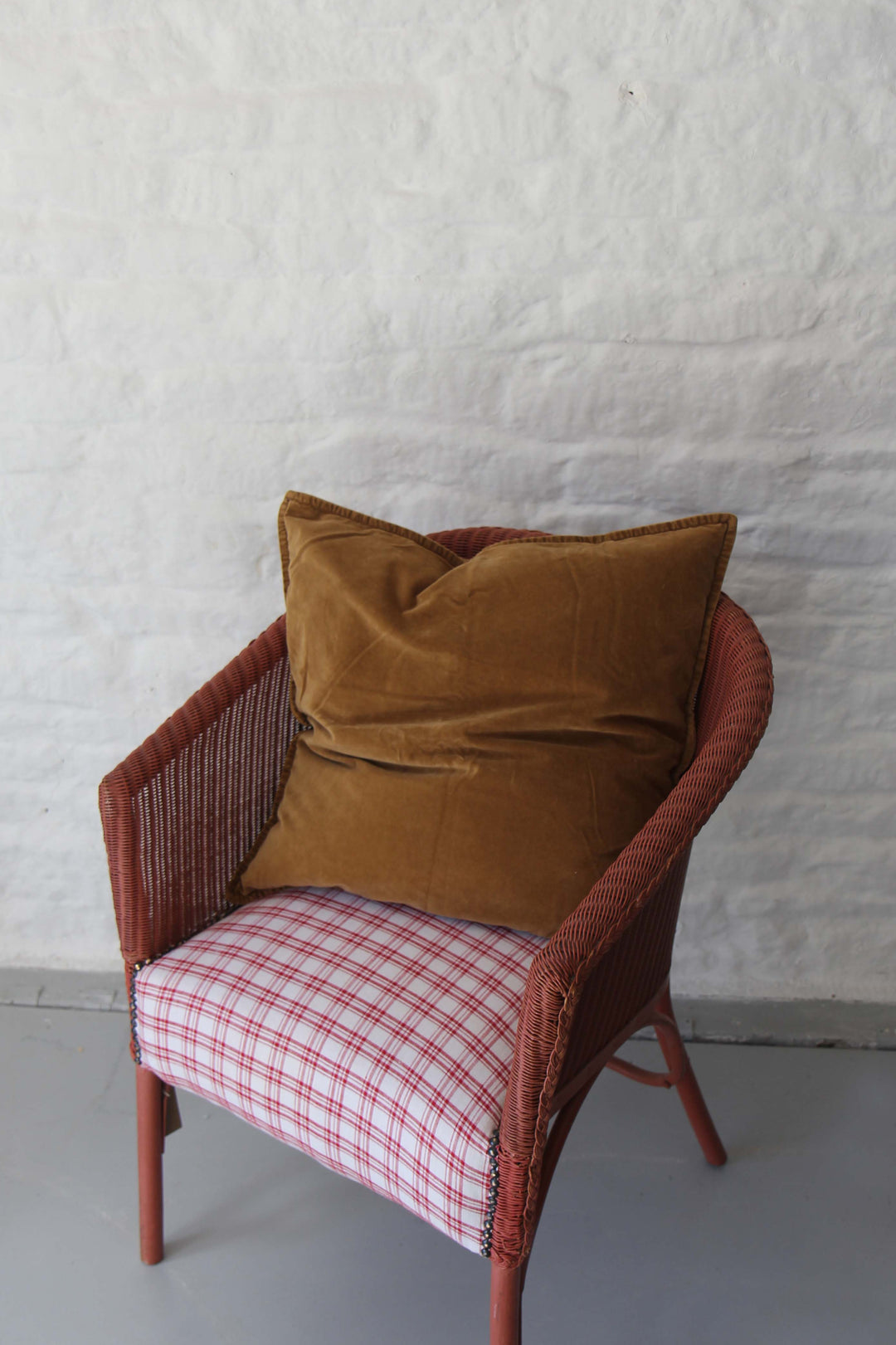 Velvet Square Cushion / Clay