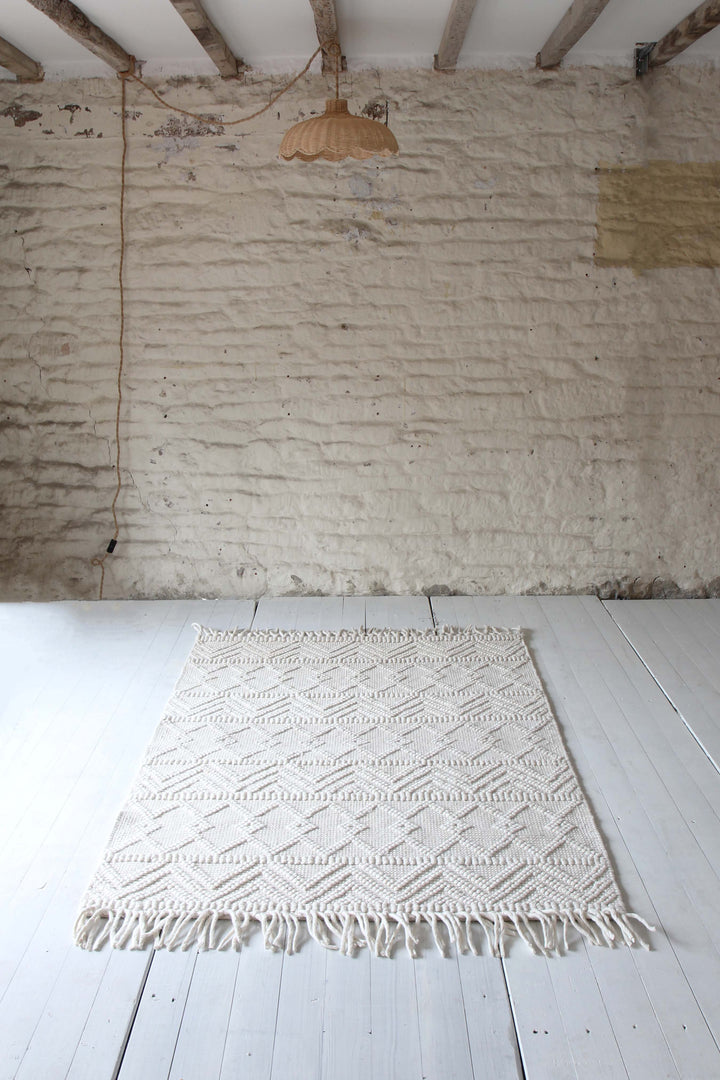 Asra Pure Wool Rug / Ivory