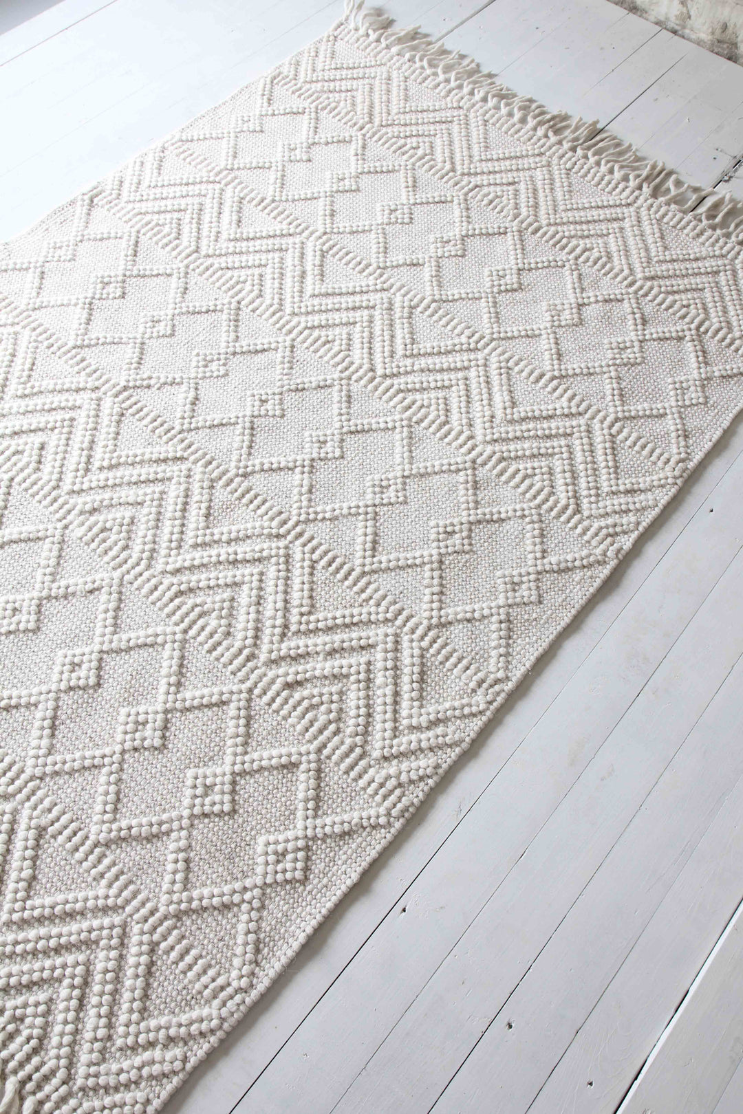 Asra Pure Wool Rug / Ivory