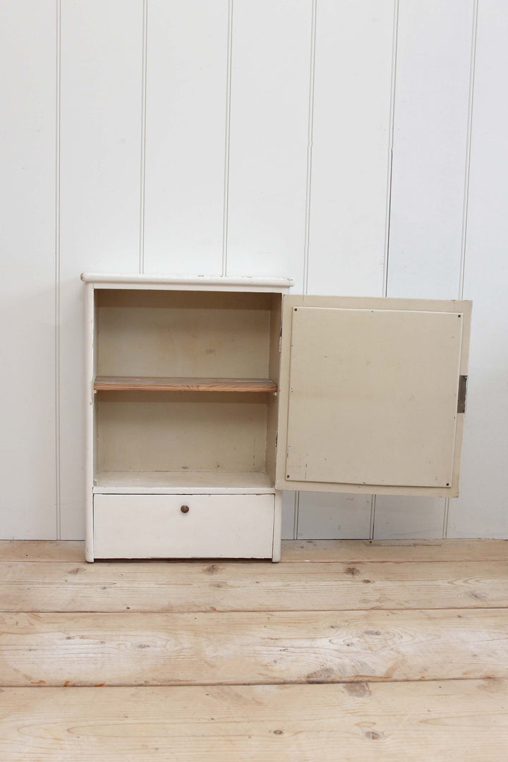 Metal Bathroom Cabinet / w Mirror