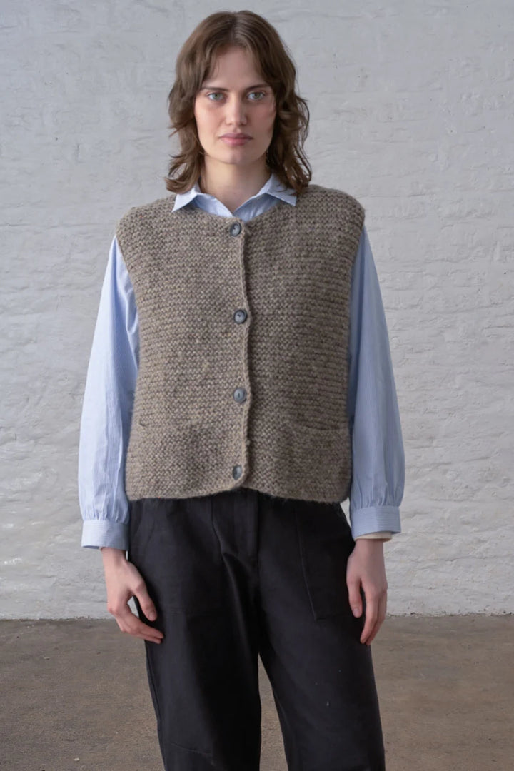 Elaine Vest / Nutmeg