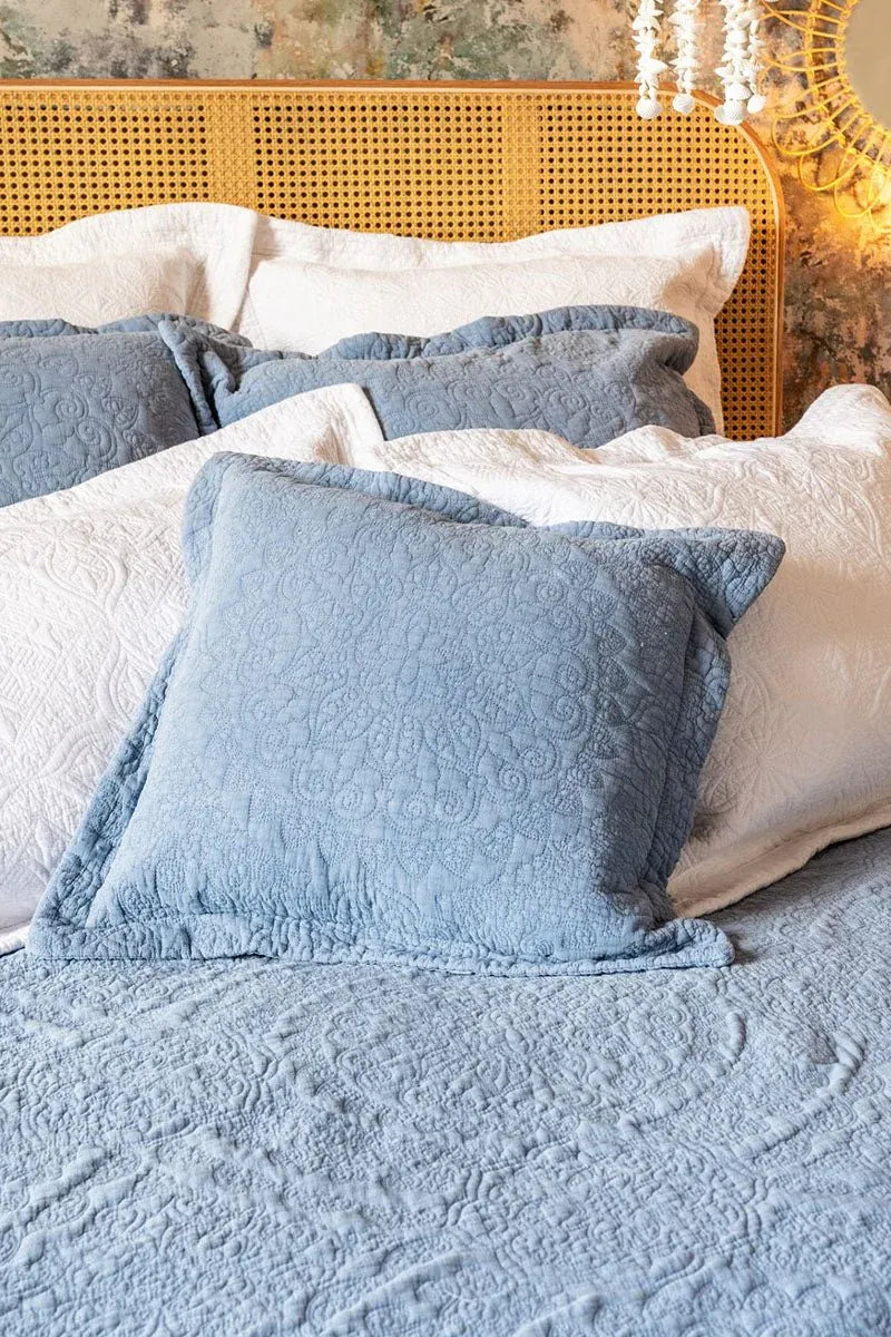 Stonewash Cotton Single Bedspread / Cornflower Blue