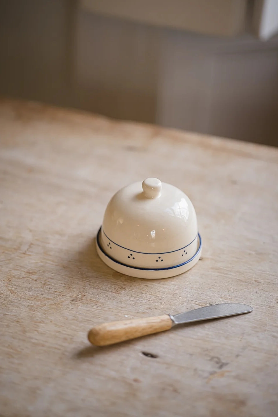 Cream Dome Butter Dish / Blue