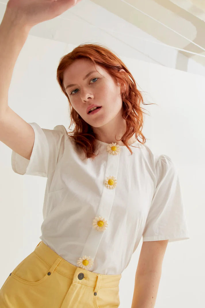 White Cotton Blouse / Daisy Button