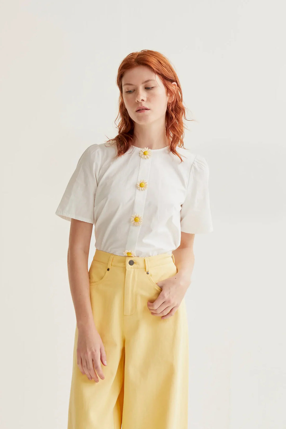 White Cotton Blouse / Daisy Button