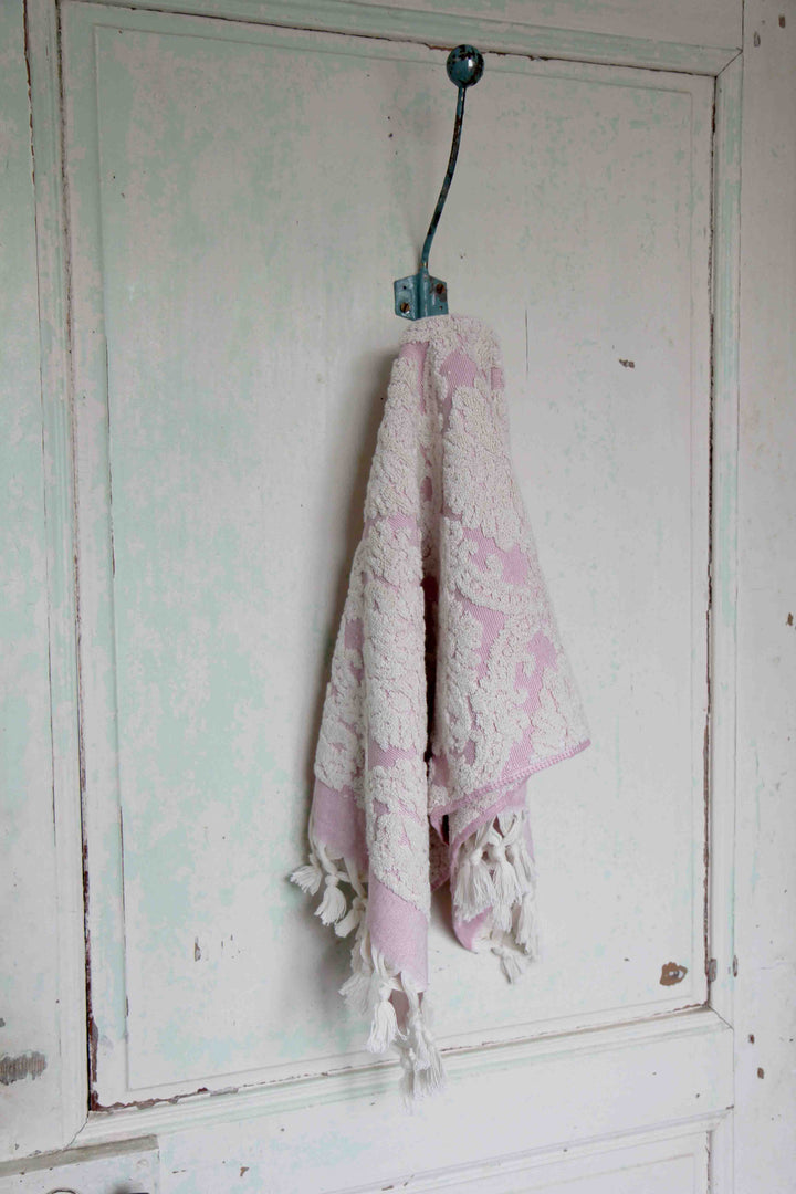 Damask Hand Towel / Pink