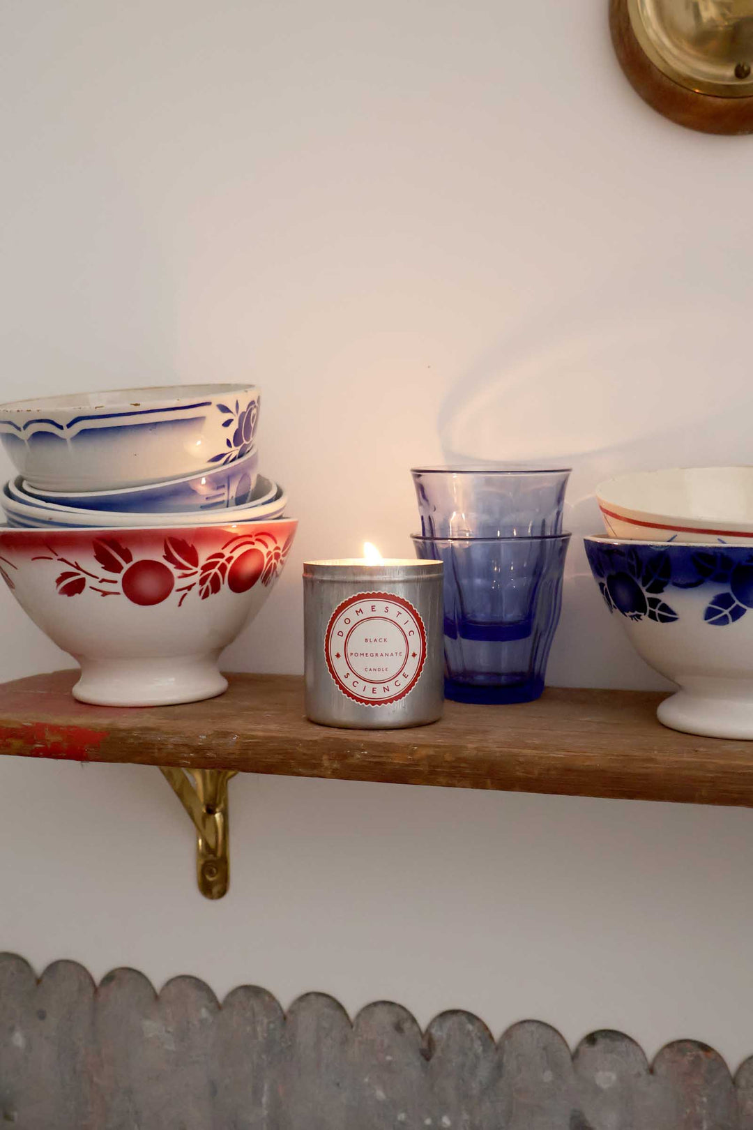 Aluminium Tin 200ml   / Black Pom