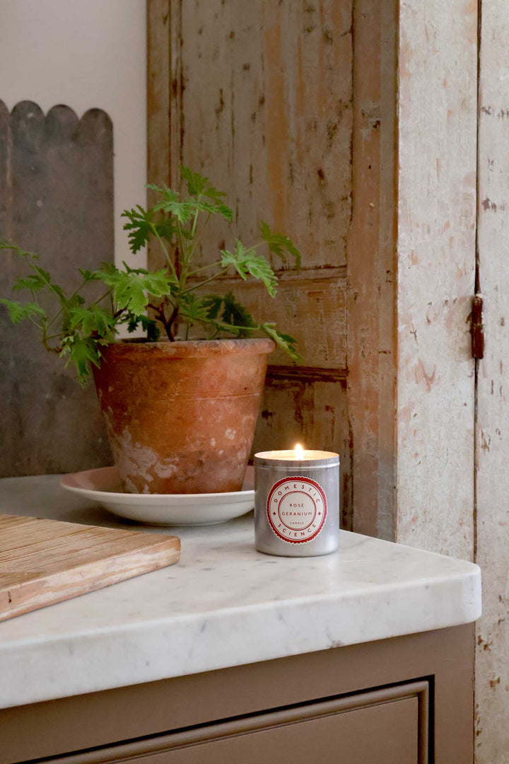 Aluminium Tin 200ml   / Rose Geranium