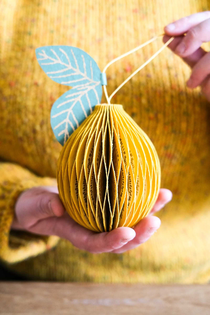 Honeycomb Decoration / Lemon
