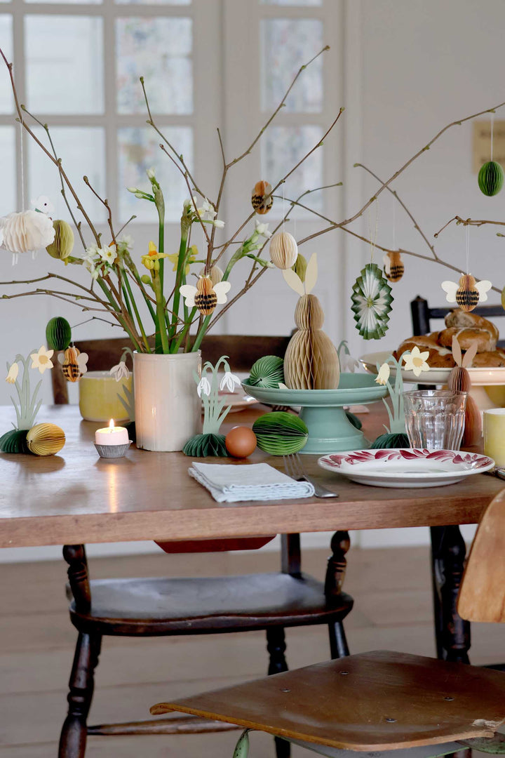 Paper Eggs Swirl Yellow Med