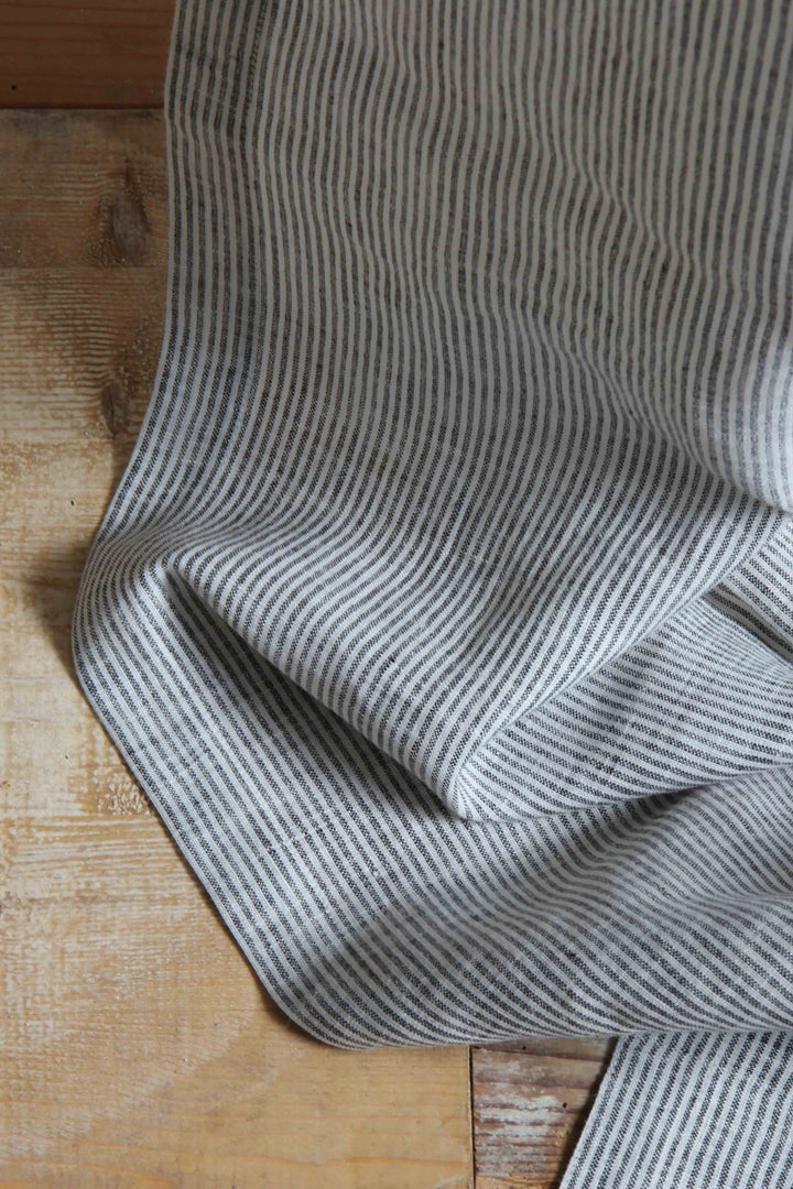 Linen Stripped Curtain / Black & Milk