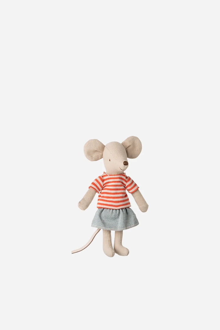 Sister Mouse, Big Sister