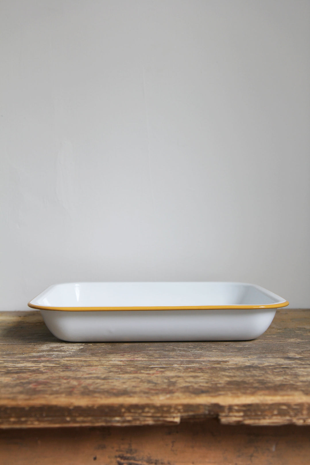 Mustard Enamel Bake Pan / Pie Dish - Domestic Science Home