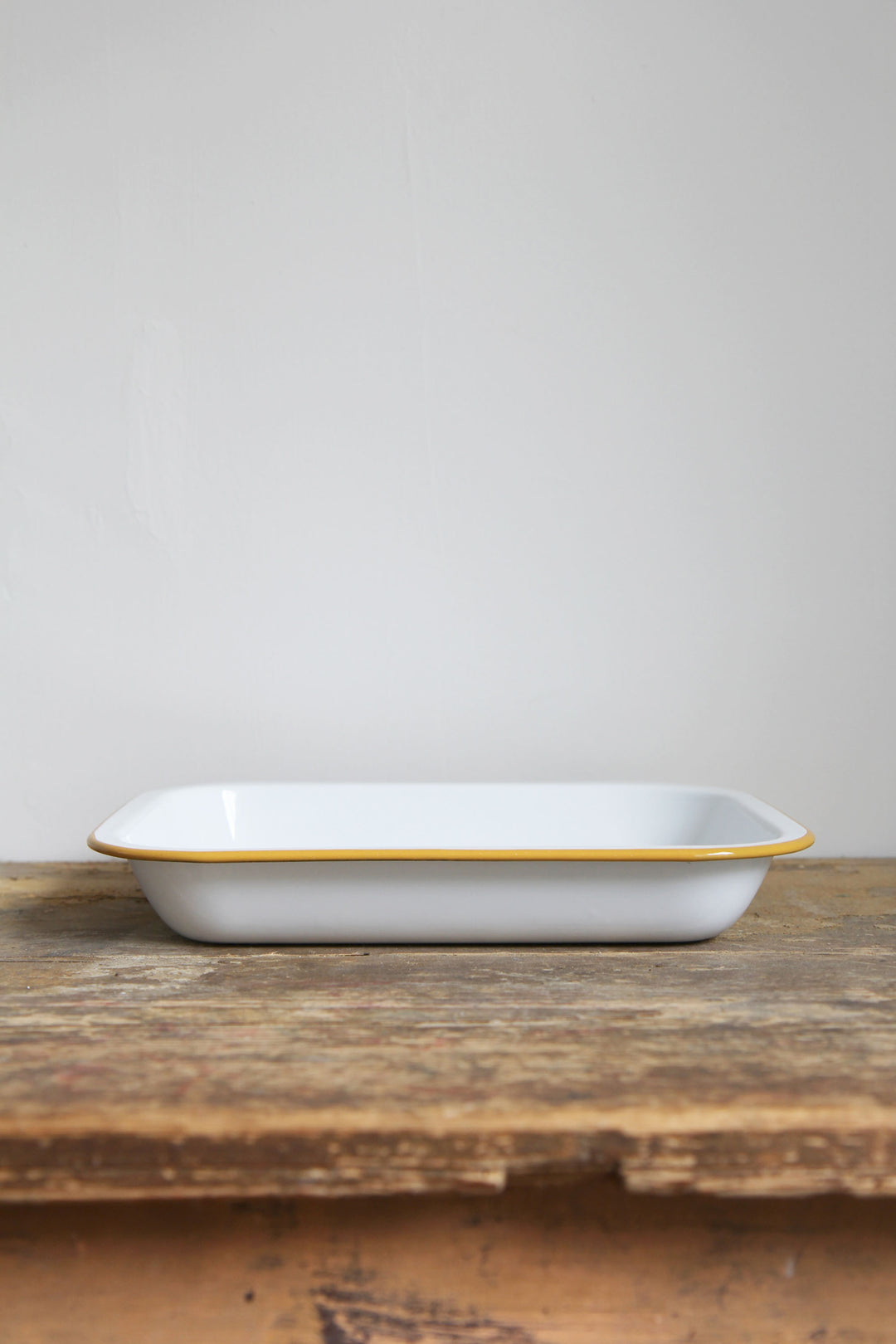 Mustard Enamel Bake Pan / Pie Dish - Domestic Science Home