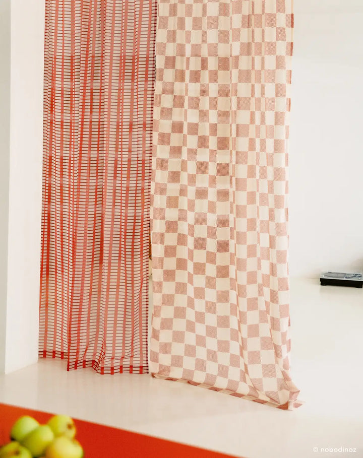 Wendy Sheer Voile Curtain 140x280 / Burnt Red Checks