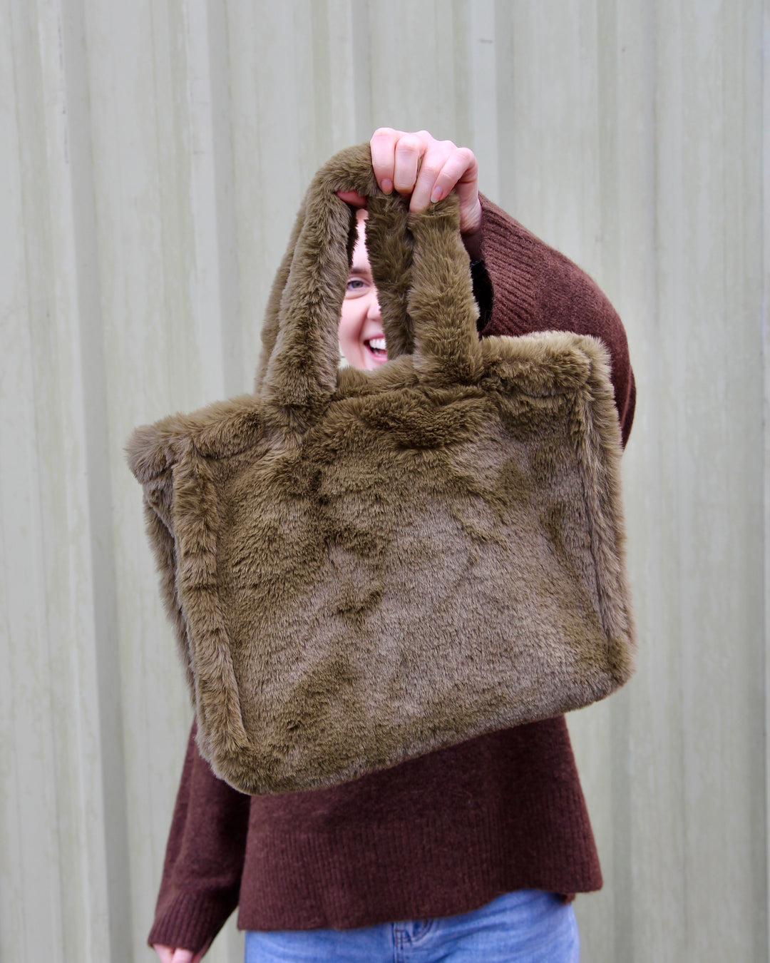 Faux Fur Bag with Short Handles / Olive Green