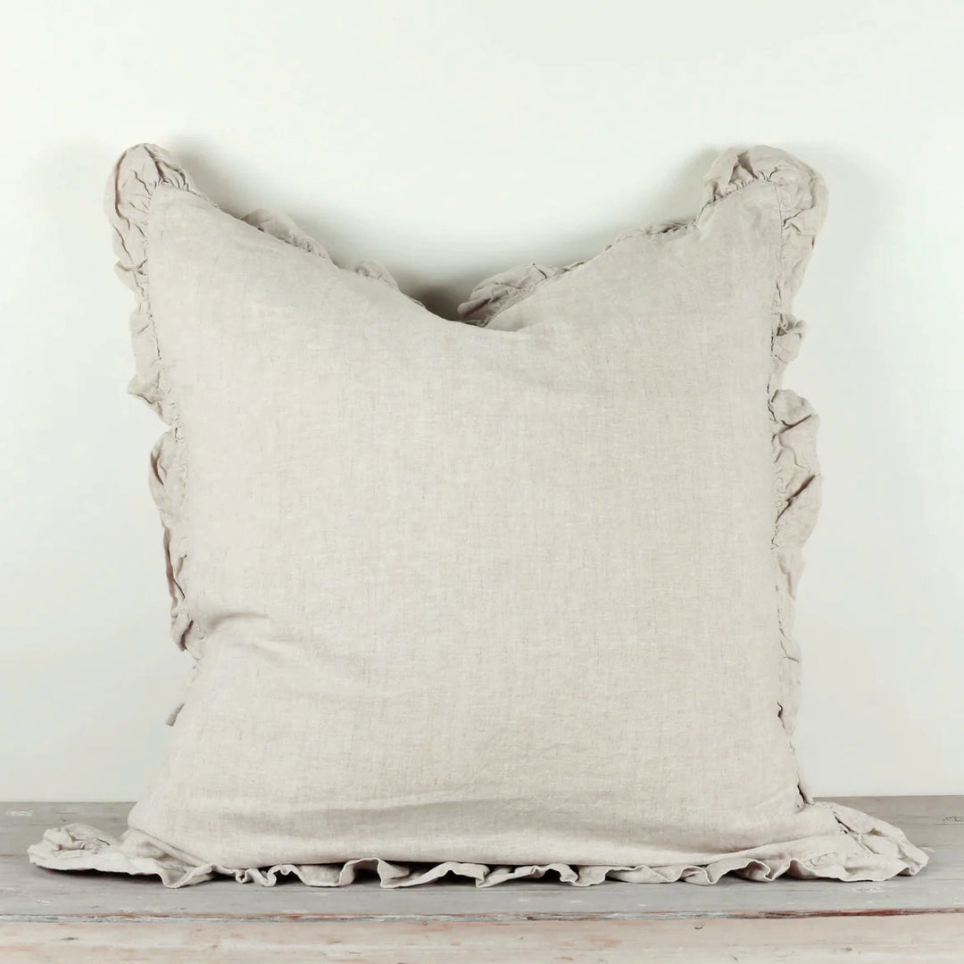 Olivia Ruffle Cushion / Natural