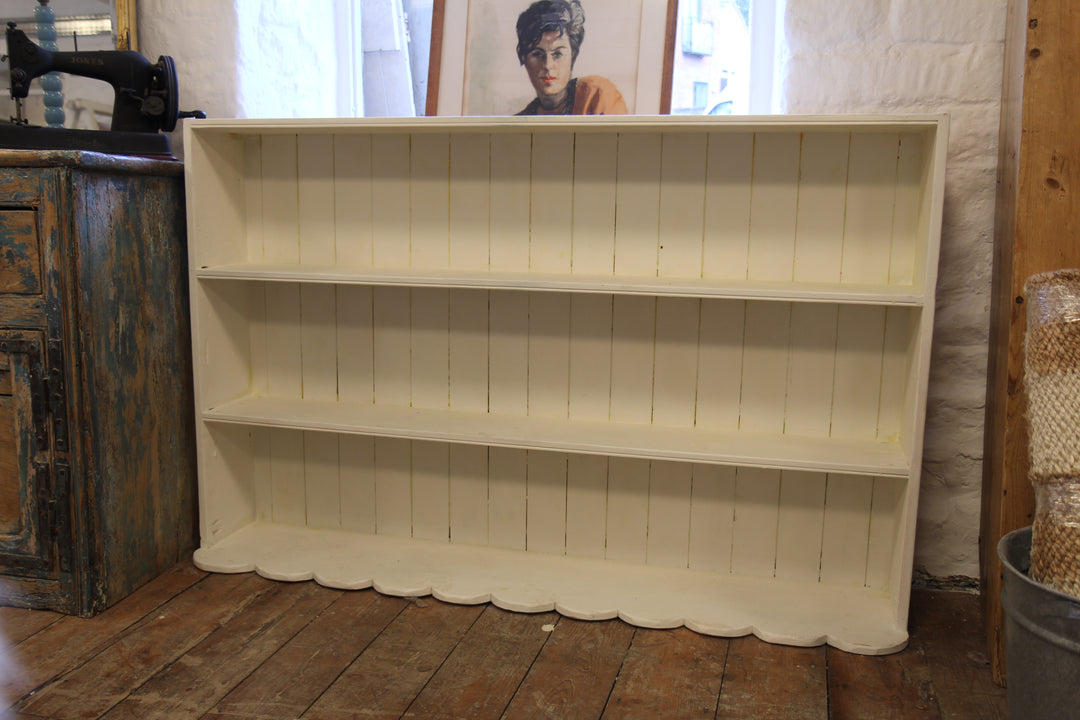 Painted Shelves with Scalloped Edge