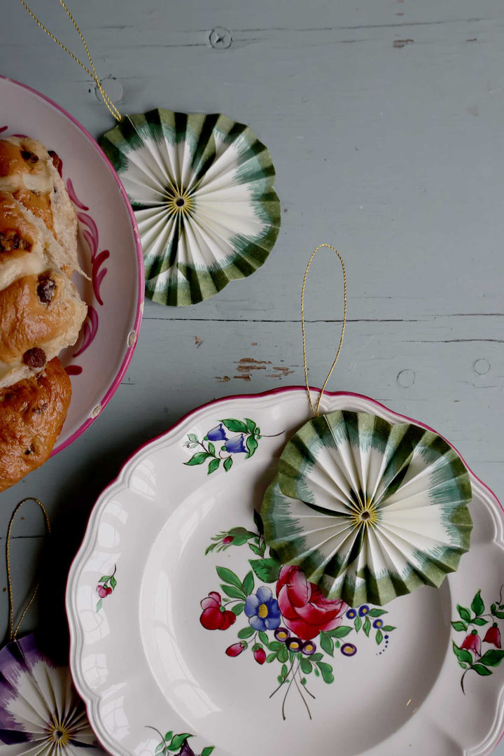 Paper Rosette Flower 11cm / Green