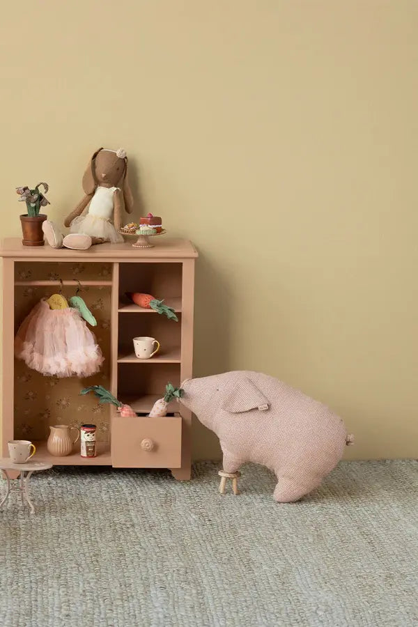 Polly Pork, Small