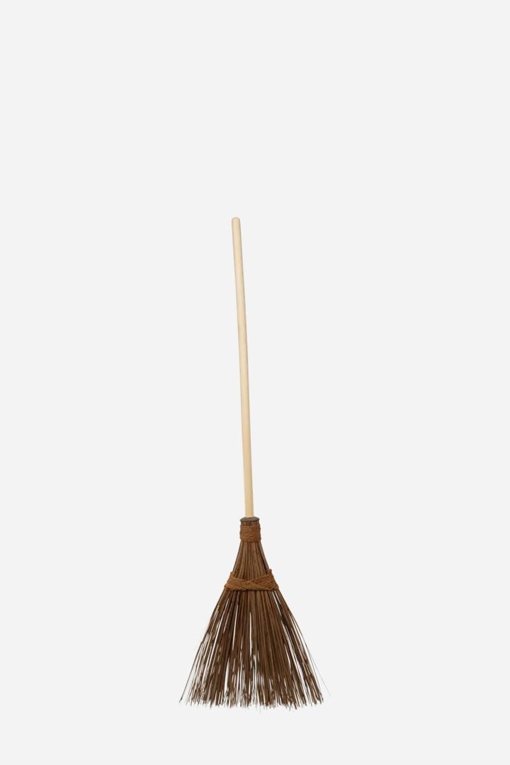 Coconut Broom Poplar Wood 145cm