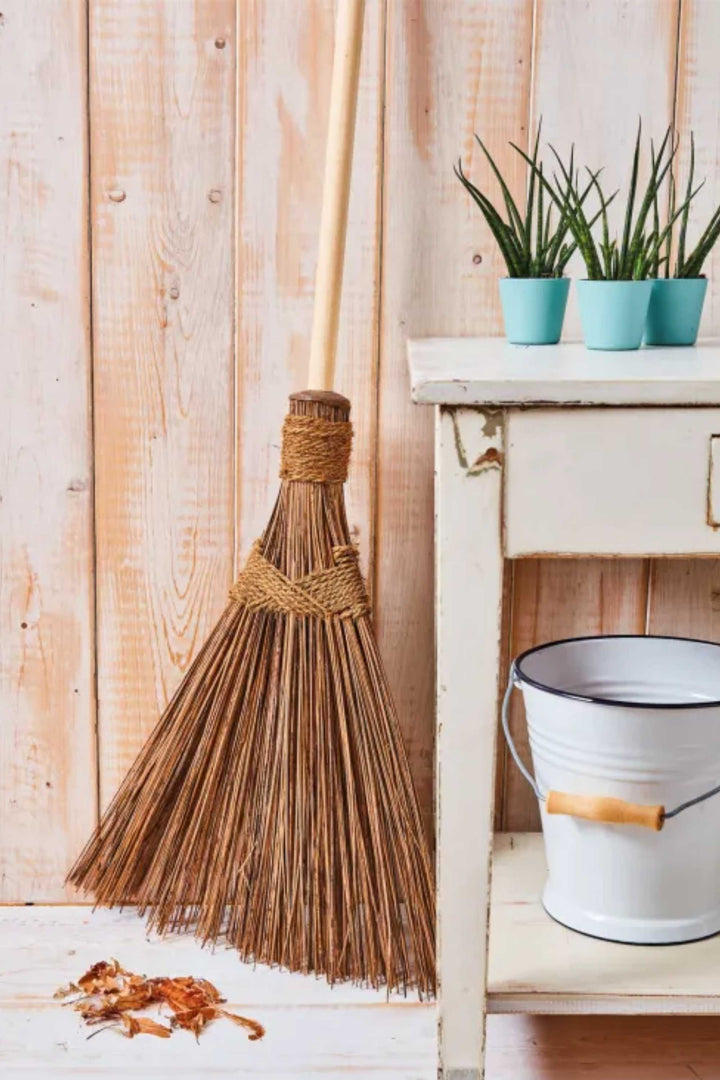 Coconut Broom Poplar Wood 145cm