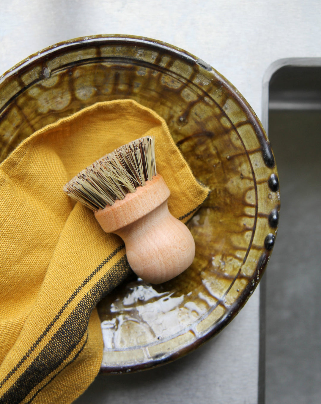 redecker wooden pot brush for washing up