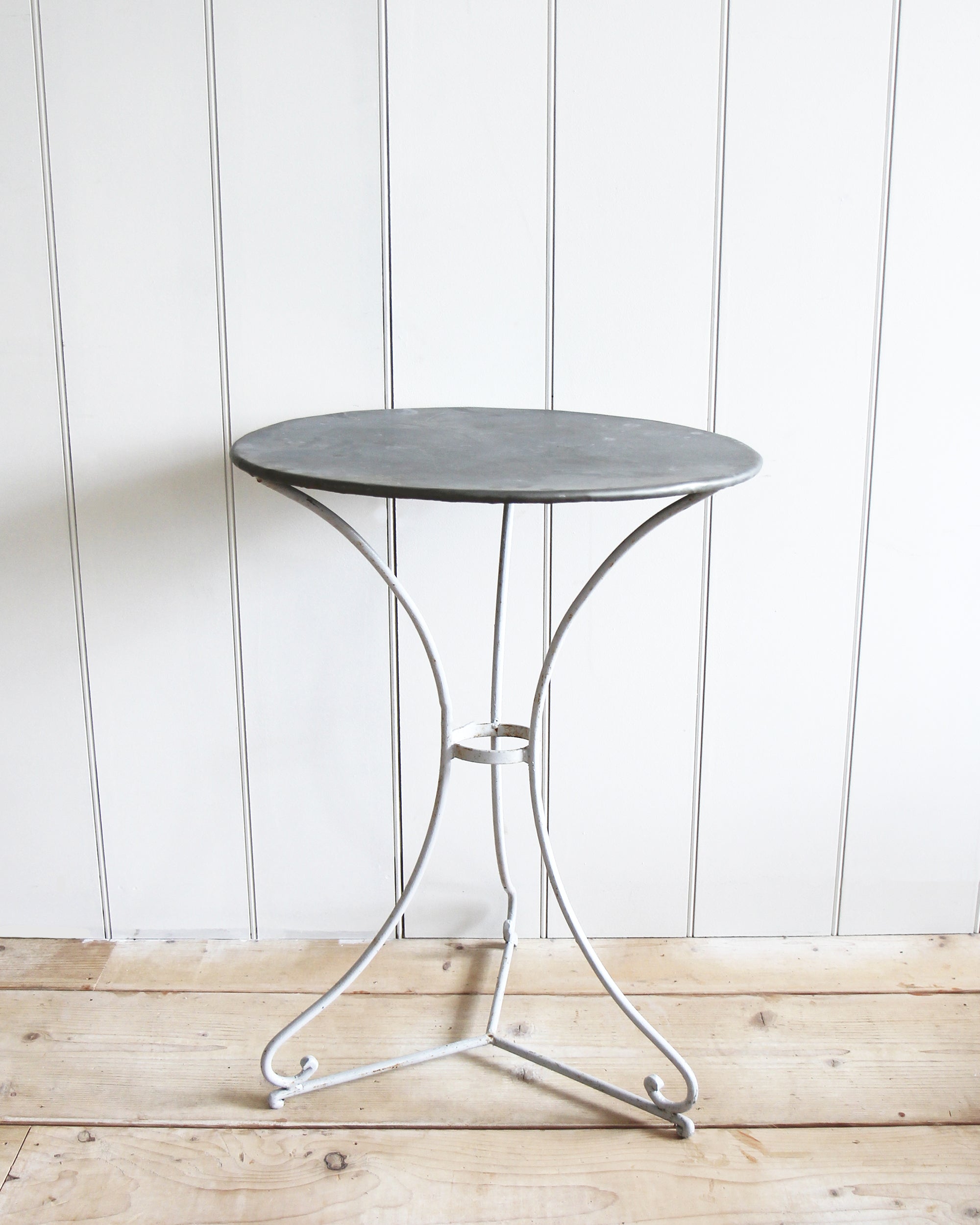 Round shop zinc table