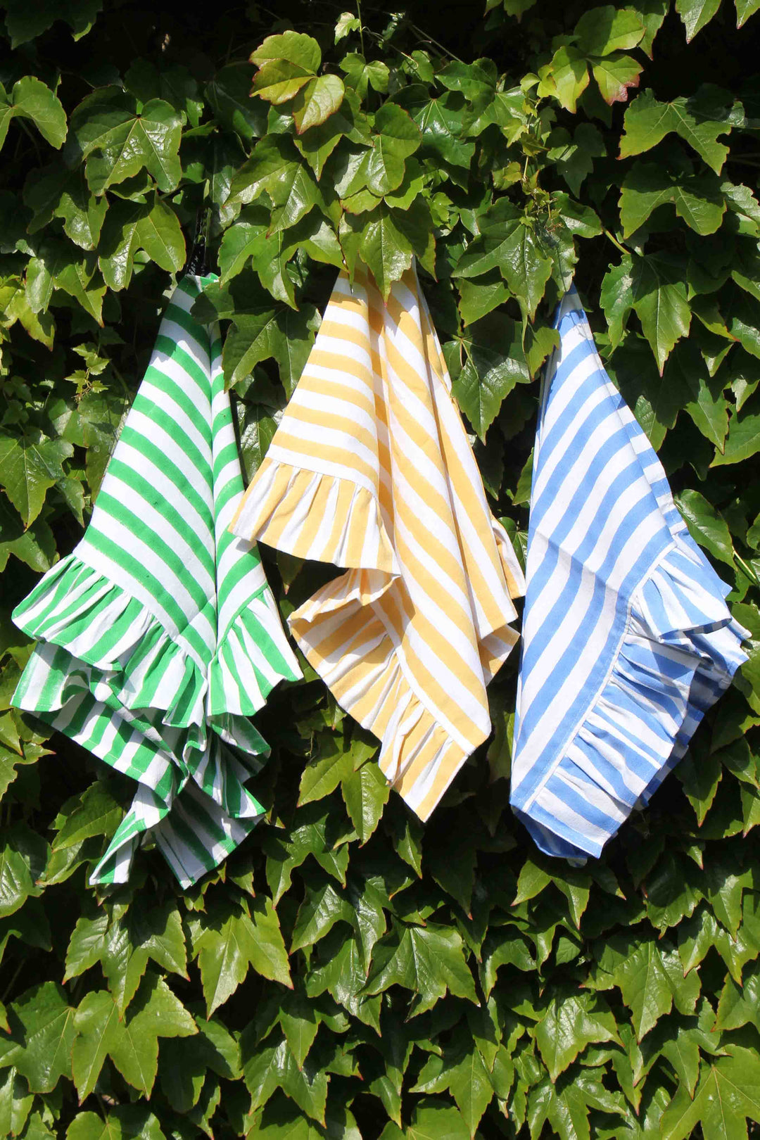 Ruffle Stripe T-Towel / Blue