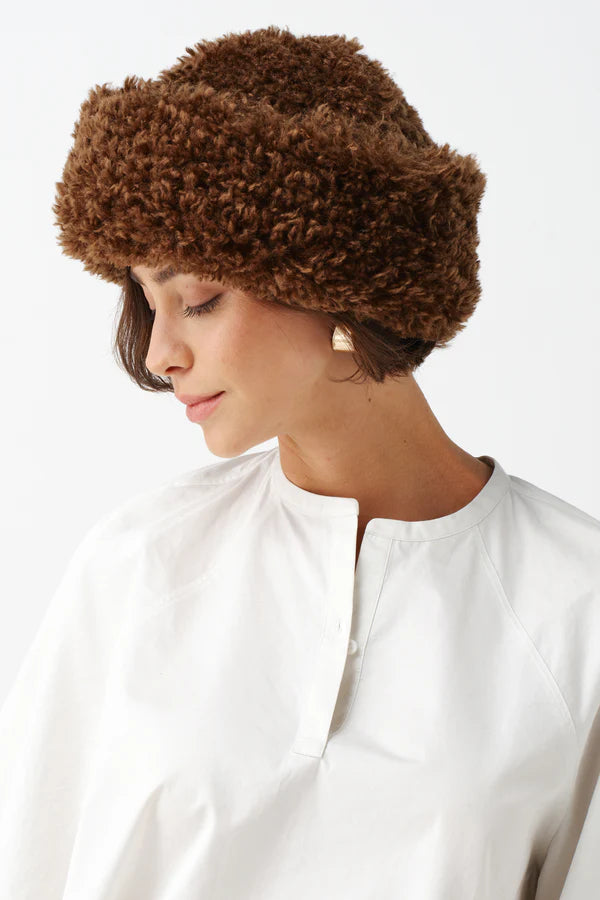 Sherpa Hat / Faux Sheepskin Chestnut