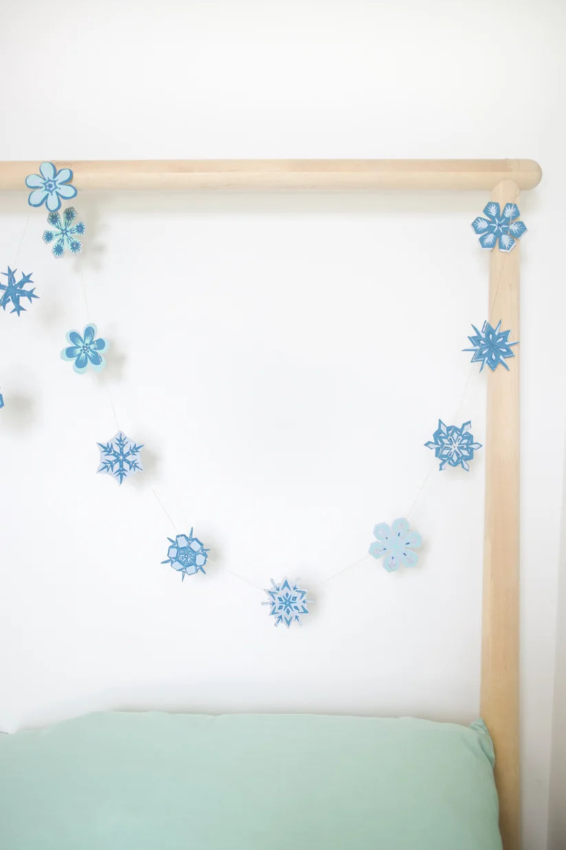 Snowflakes Garland