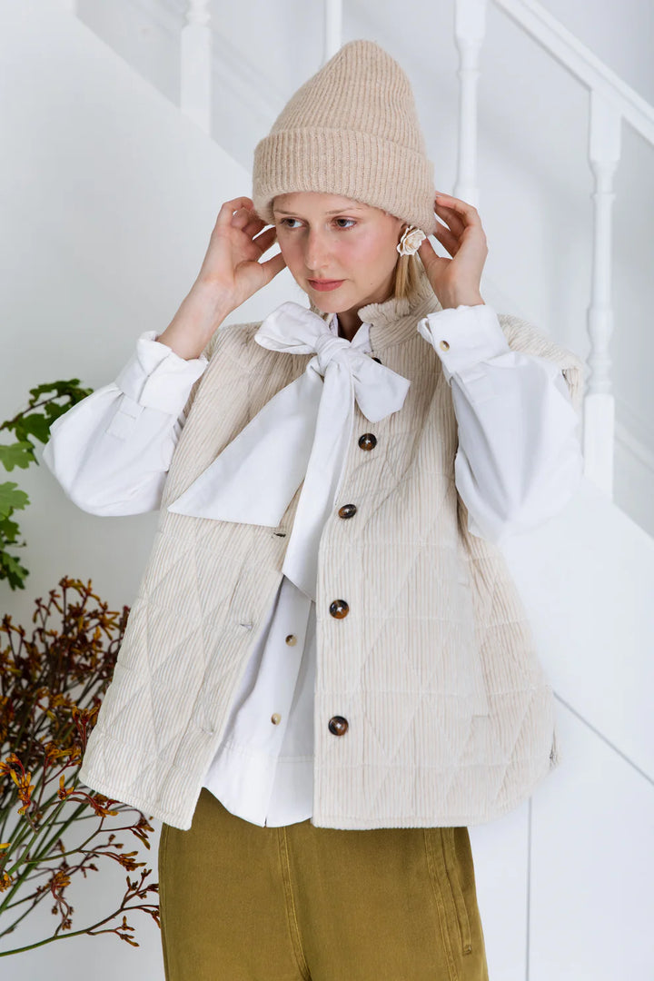 Stina Gillet / Ecru