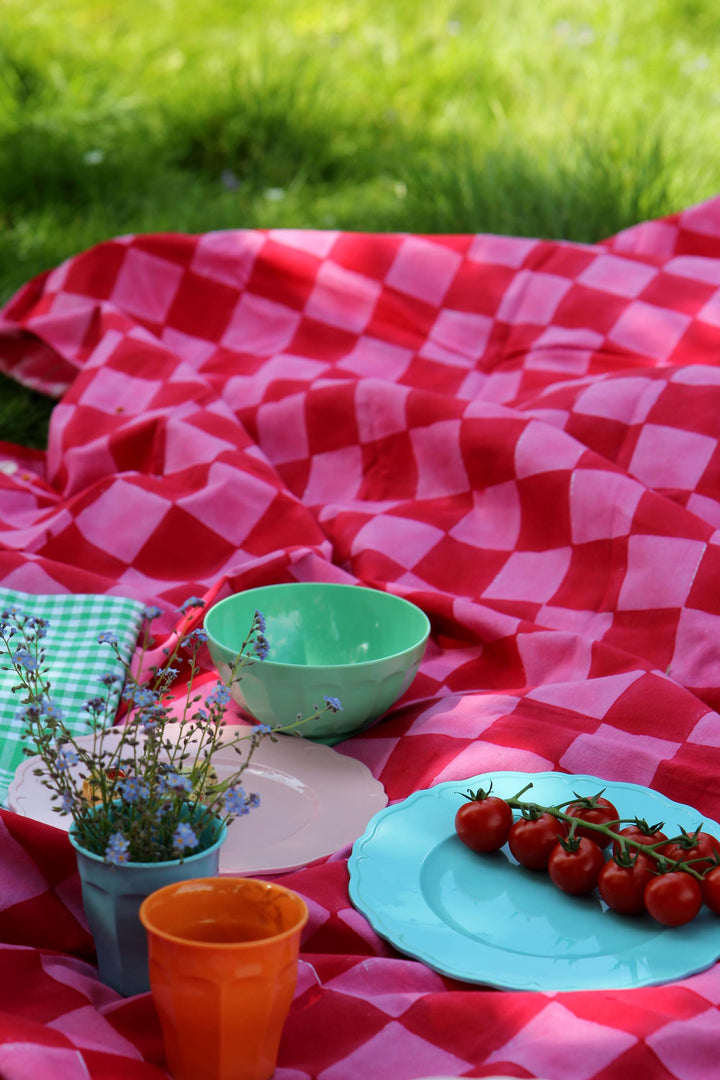 Tablecloth / Red Pink Checkerboard