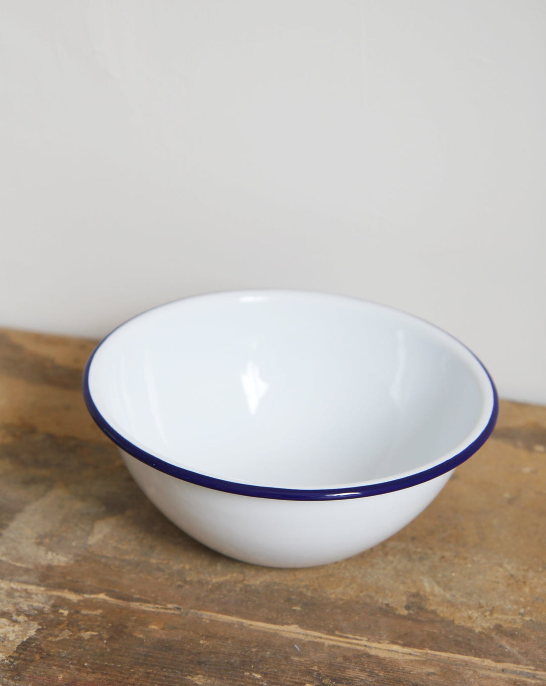domestic-science-white-and-blue-enamel-mixing-bowl