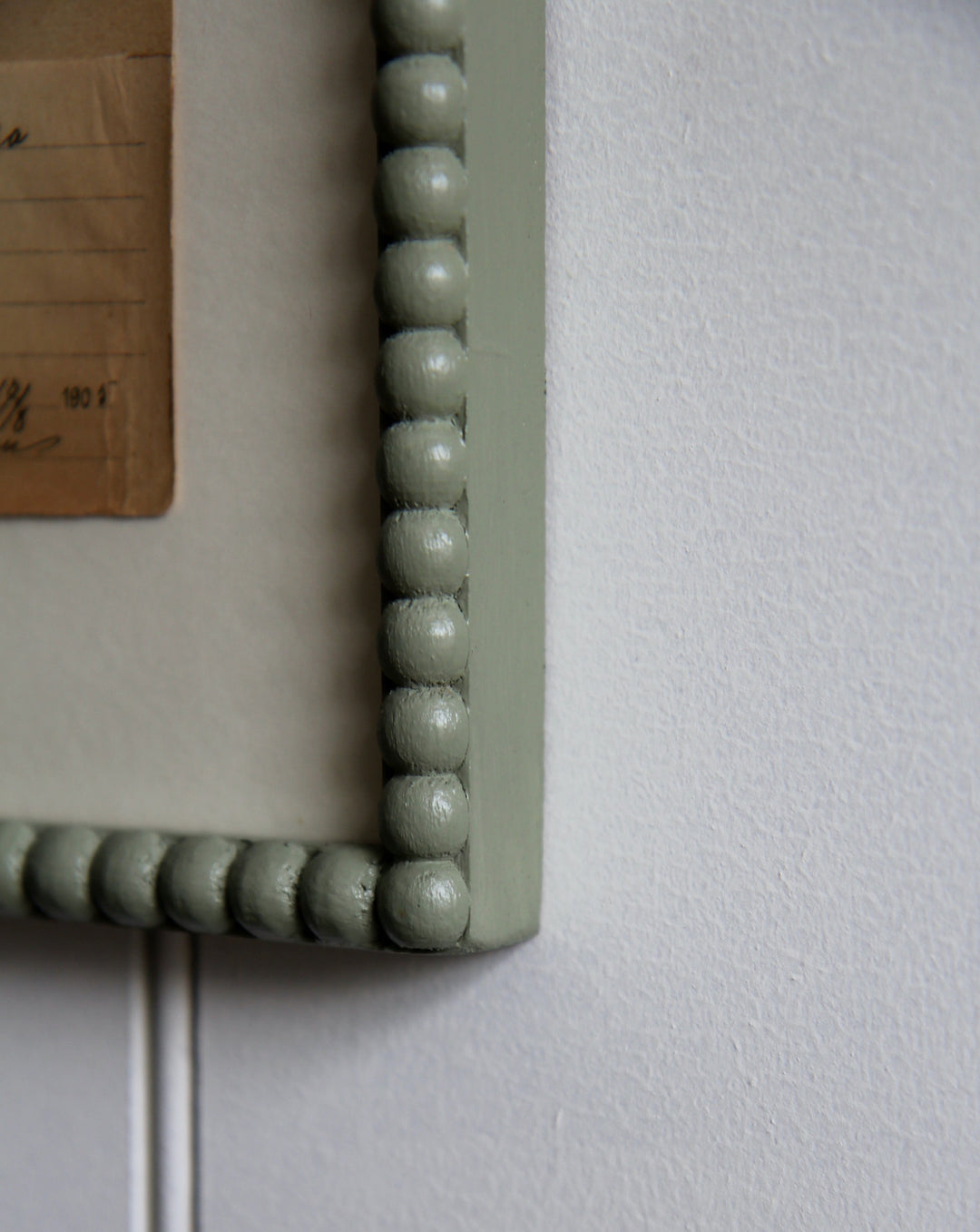 Antique Pressed Grass No.4 - Lichen Frame