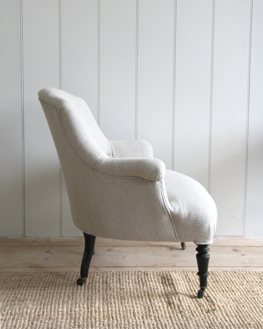 Salon Linen Upholstered Chair