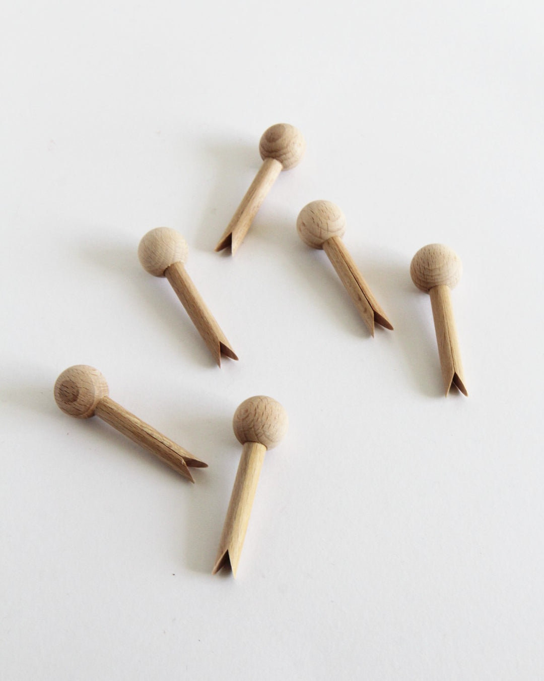 6 Wooden Pegs / Natural